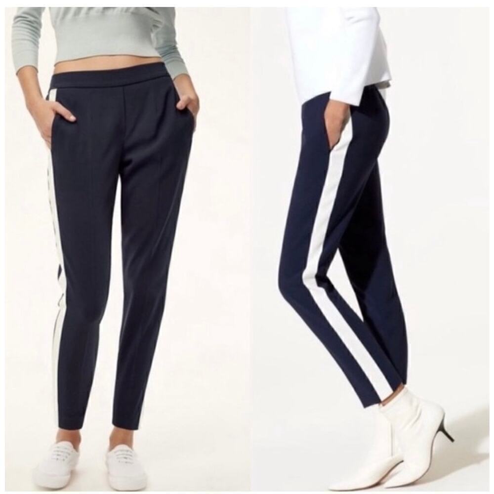 Aritzia Babaton Conan crop striped Pant Size 10 Navy/white